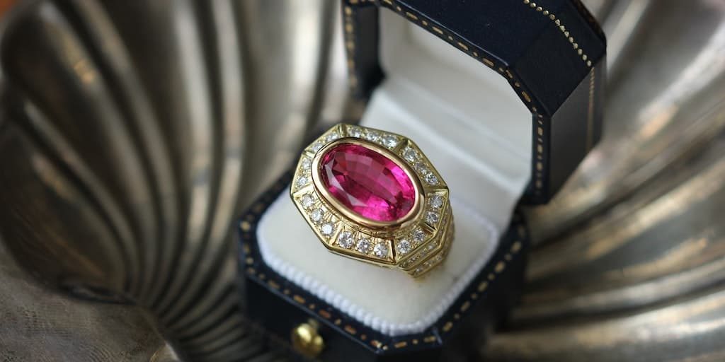 Techniques and Tips for Jewelry Product Photography Techniques and Tips for Jewelry Product Photography